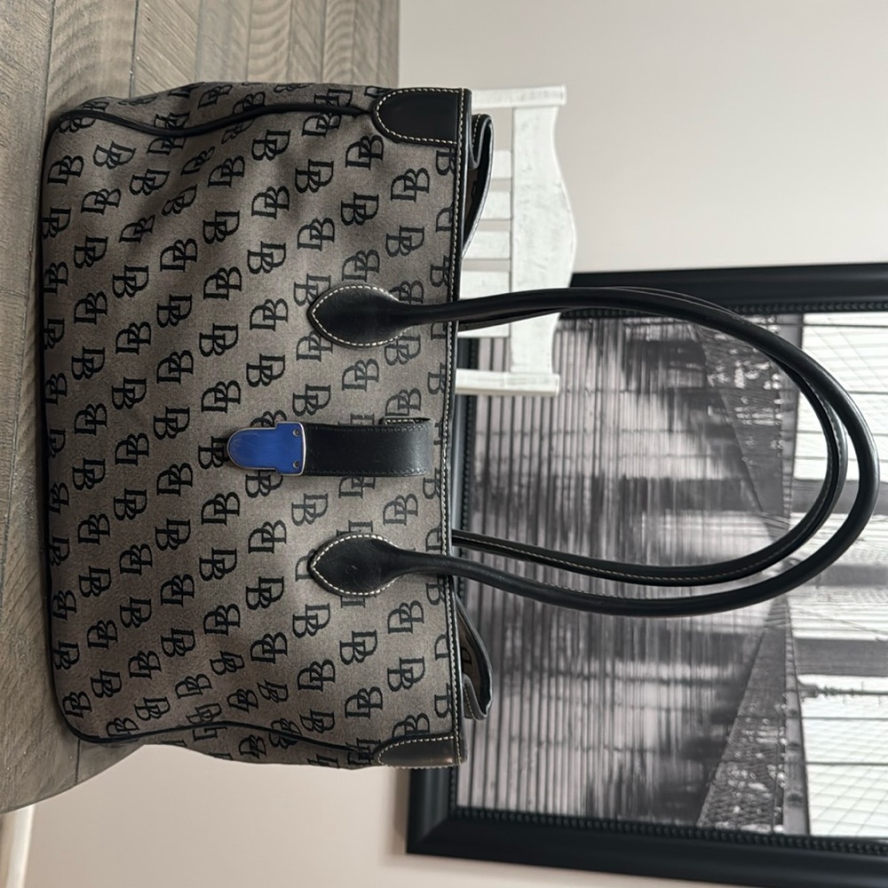 Dooney & Bourke Signature Monogram Double Short Handle Tote Purse Leather Detail